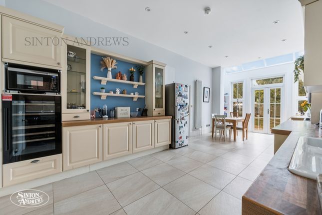 26, Kings Avenue, London photo 3