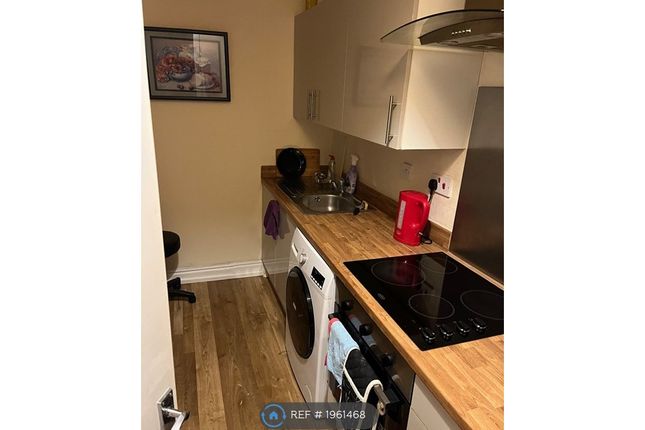Thumbnail Room to rent in Claude Place, Cardiff