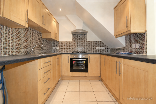 29a Tolworth Park Road, Surbiton photo 4