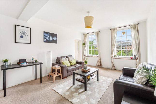 Flat for sale in White House, Vicarage Crescent, London