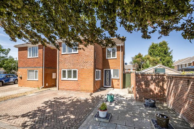 3-bed detached on 3, Wheatcroft Road, Lee-On-The-Solent, £460,000
