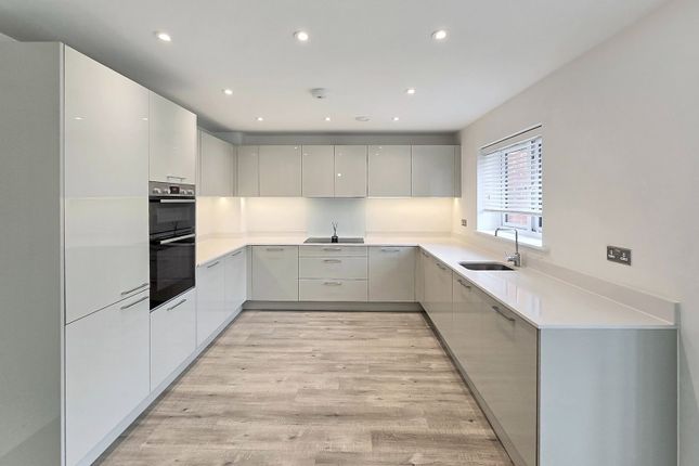 20, Maccowan Avenue, Snodland photo 3