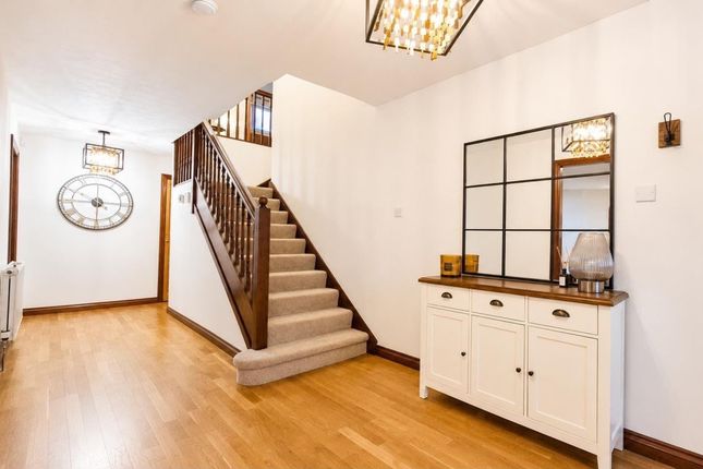 9 Park Lane, Glenrothes photo 3