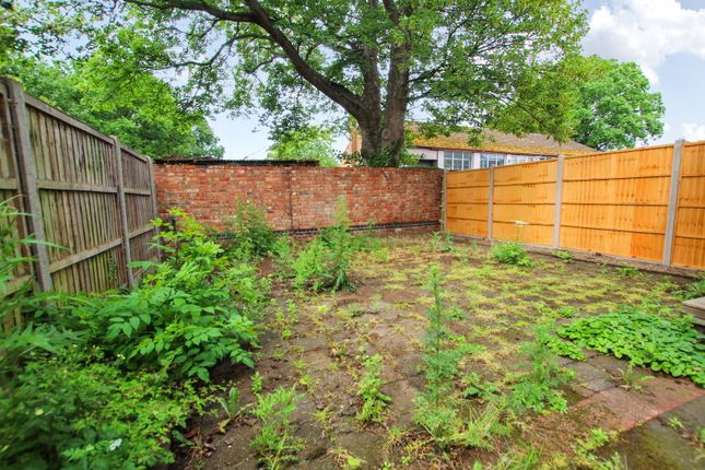 11, Poplar Close, Sandy photo 4