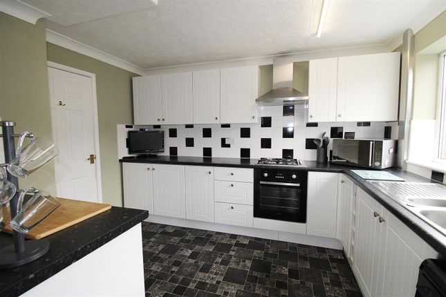 69, Daniels Crescent, Long Sutton Spalding photo 2