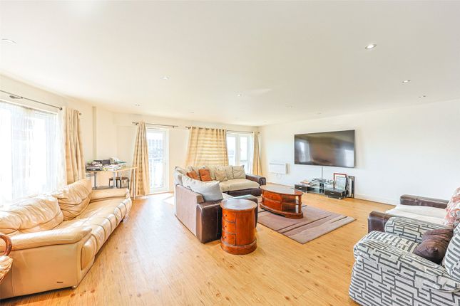 Flat 79, Arctic House, 3, Heritage Avenue, Colindale photo 4