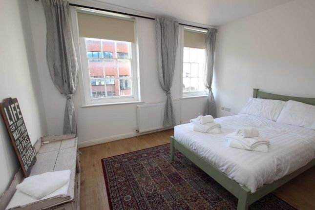 Flat to rent in Castle Street, Reading