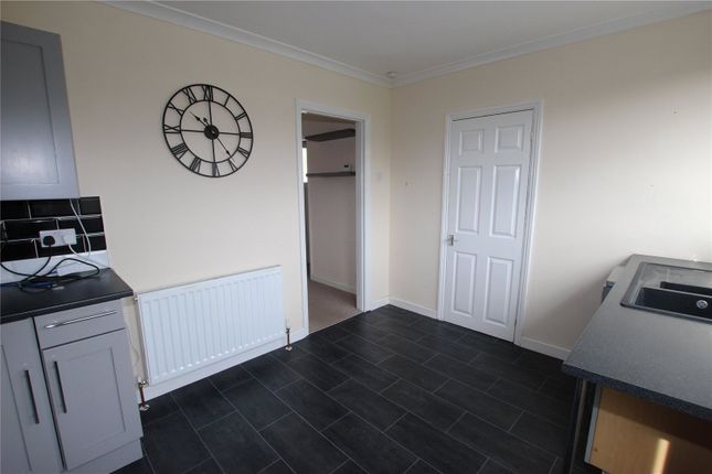 Terraced house to rent in Walkley Road, Houghton Regis, Dunstable, Bedfordshire