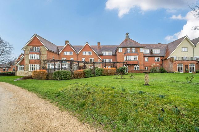 Flat 38, Richmond Village, South Street, Wantage photo 2