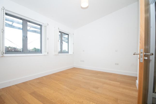 16, The Radius, Bridge Street, Pinner photo 5