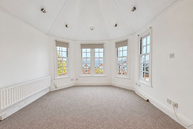 Madley Road, Ealing photo 4