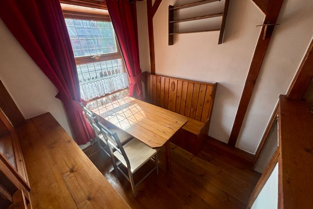 2 Gwargate, Cwmann, Lampeter photo 4