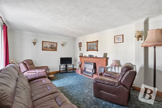 205, Coxtie Green Road, Brentwood photo 4