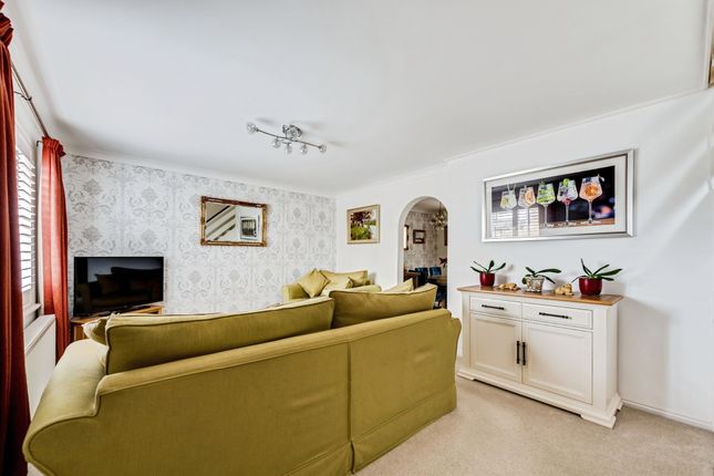 26, Foxcroft Drive, Carterton photo 4