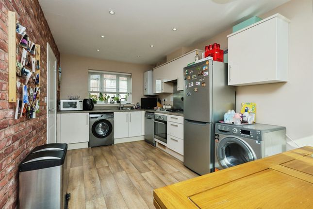 8, Hemp Place, Hailsham photo 4