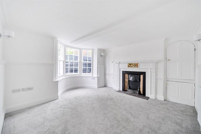 Flat 1, Rio House,, High Street, Ripley photo 2