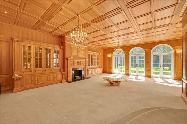 White House,, Golf Club Road, Weybridge photo 4