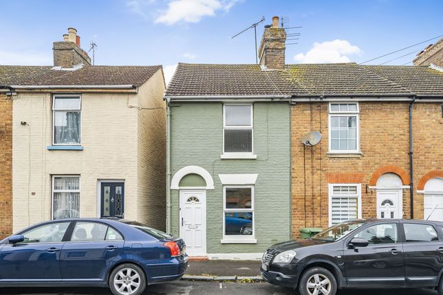 End terrace house for sale in St. Johns Road, Faversham