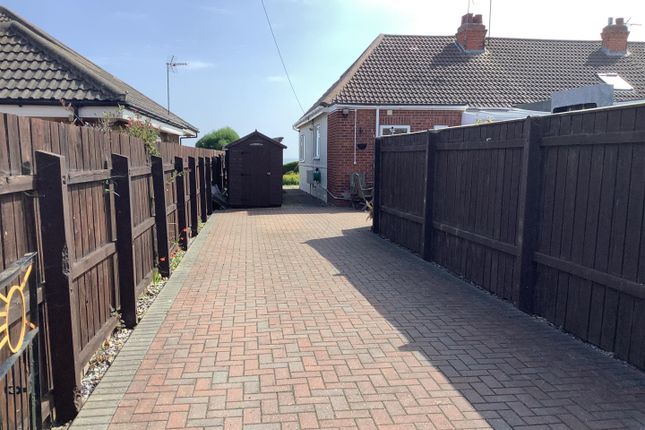 4, Eastfield, Belvedere Park, Hornsea photo 2
