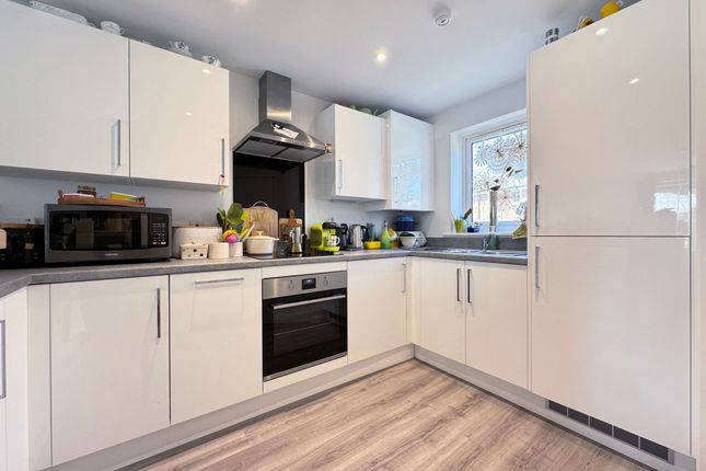 15 Byron Avenue, Wantage photo 3