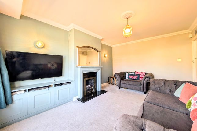 115, Downside Avenue, Worthing photo 3