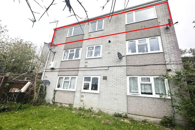 Thumbnail Flat for sale in Wallace Road, Bodmin, Cornwall