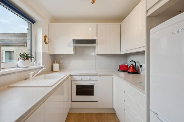 39 Glenallan Court Stirling Road, Dunblane photo 4