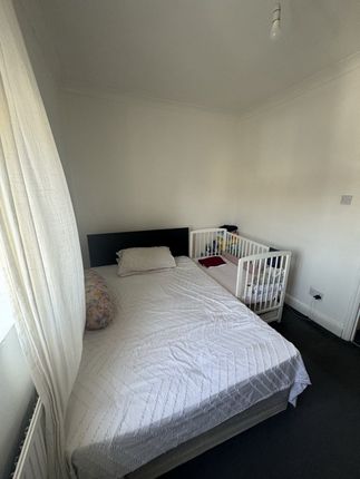 669b, High Road, Ilford photo 4