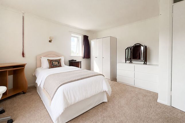 20 Wellington Road, Aylesbury photo 2