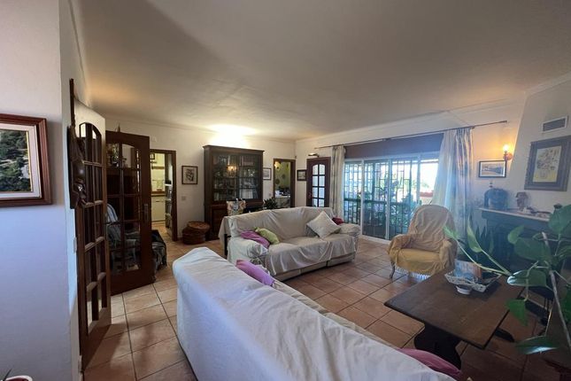 Villa for sale in Colmeal, Santa Bárbara De Nexe, Faro, East Algarve, Portugal