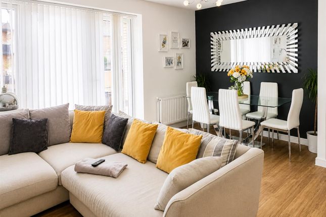 Flat 45, 7, Dalton House, Handley Page Road, Barking photo 2