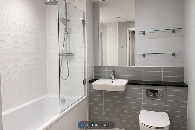 Flat, Calibra Court Kimpton Road, Luton photo 4