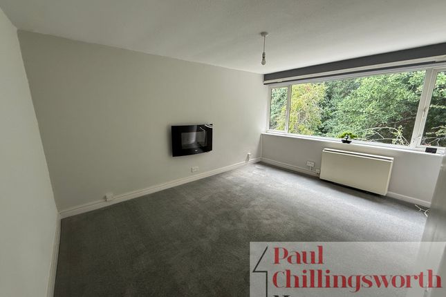 28 Woodcraft Close, Coventry photo 2