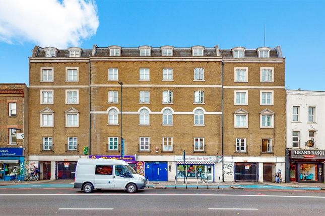 Thumbnail Flat to rent in Mile End Road, Stepney Green