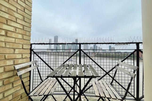 23, King Frederick Ninth Tower, London photo 5
