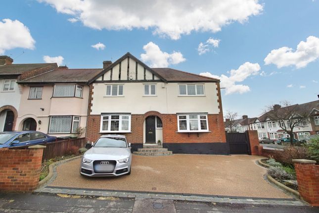 Thumbnail End terrace house for sale in Holly Close, Buckhurst Hill