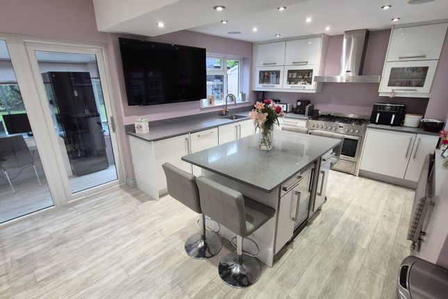 19, Cedar Avenue, Leicester photo 2