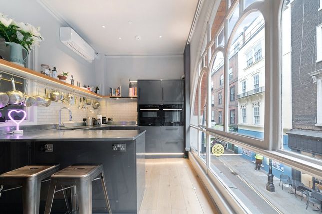Maisonette to rent in New Row, Covent Garden