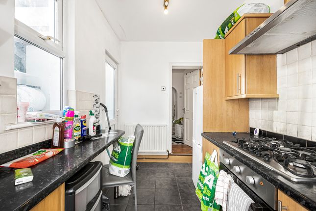 End terrace house to rent in Argyll Road, Grays