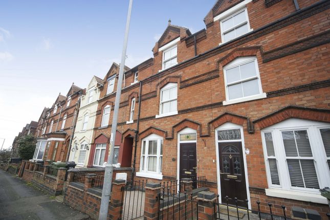 Thumbnail Terraced house for sale in Mount Pleasant, Redditch, Worcestershire