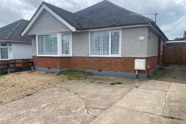 3 bed bungalow to rent in Herbert Avenue, Poole BH12