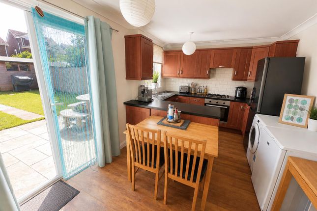 15, Esmonde Close, Lee-On-The-Solent photo 3