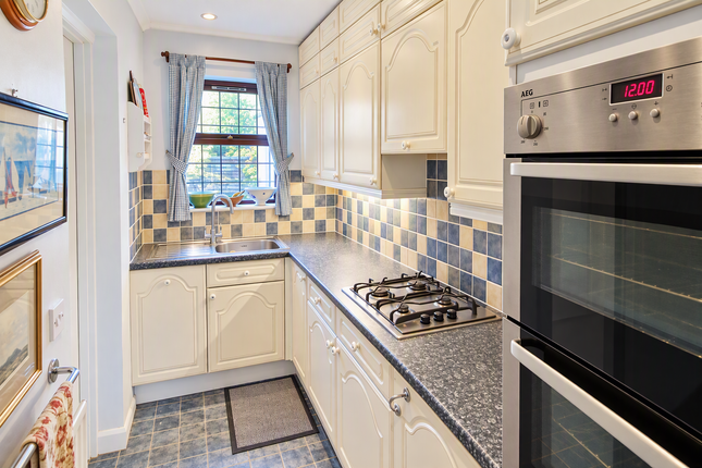 Weston Lea, West Horsley photo 4