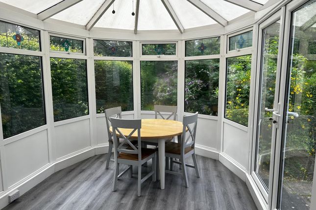 Buckingham Drive, Leeds photo 5