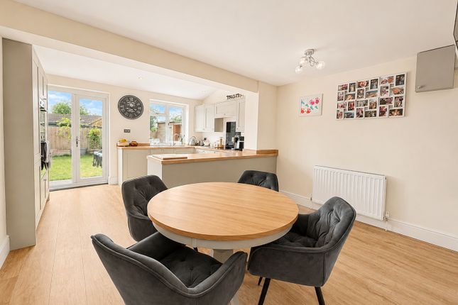19, Oakdene Avenue, Bracebridge Heath photo 4