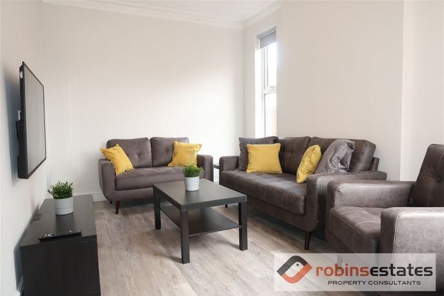 Terraced house to rent in Queens Road, Beeston, Nottingham