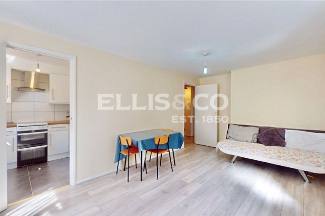 Flat 14,, Foxglove Court, Wembley photo 2