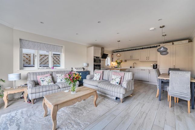 4 Blackberry Court, School Street, Langport photo 3