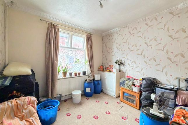 68, Willow Brook Road, Leicester photo 2
