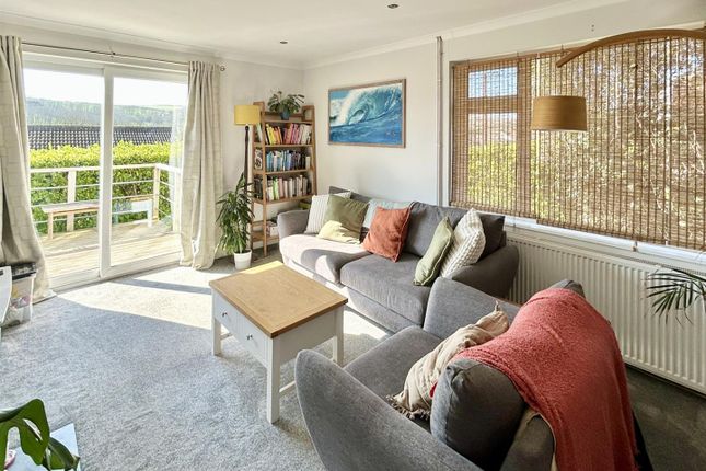 6, Mill Close, Porthleven photo 4